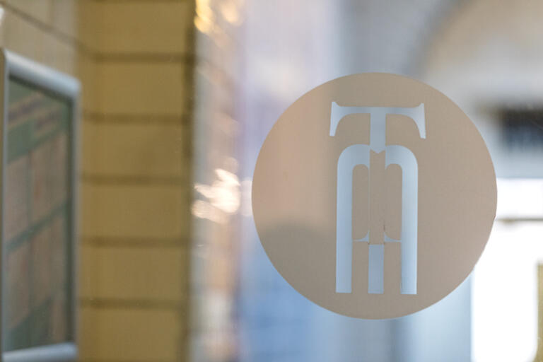 Foto von einer Glastür in der Münster-Therme